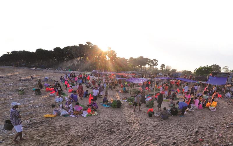 Pasar Tradisional Vs Pasar Modern | BaKTINews